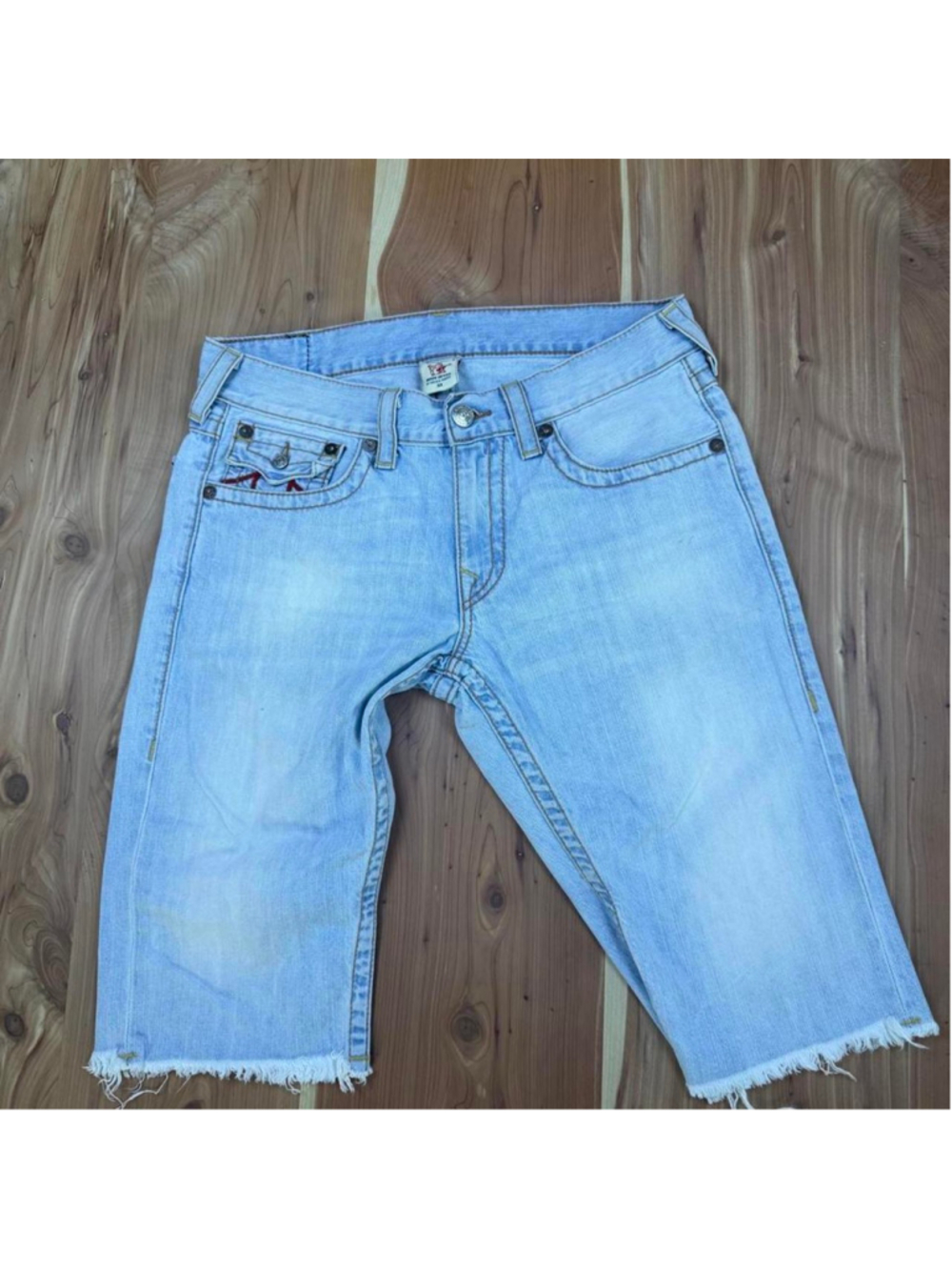True Religion blue denim capris with red stitching, size 33 #capri #denim